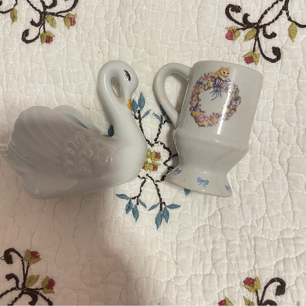Vtg White Swan Trinket Dish and Kitten with Bows Toothpick Holder